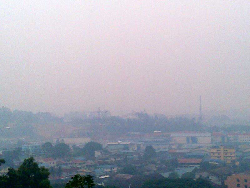 kabut-asap-seraya2.jpg